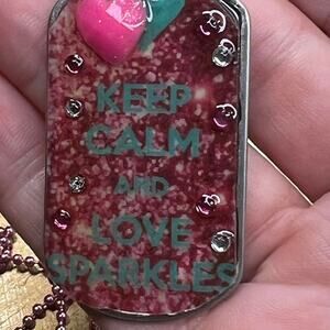 Dog tag resin necklace "Keep calm and love sparkles." heart, rhinestone